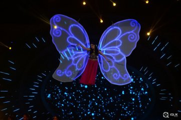 Tamannaah Dance Performance at IIFA Utsavam 2016